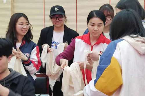 杭师大麻将胡了
开展红十字会初级救护员培训